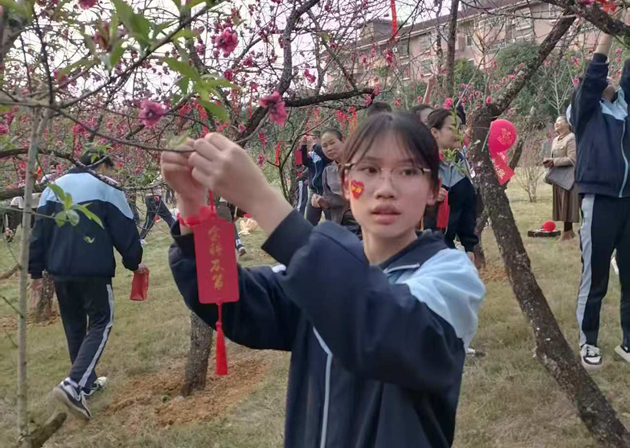 覃诗晴4.jpg